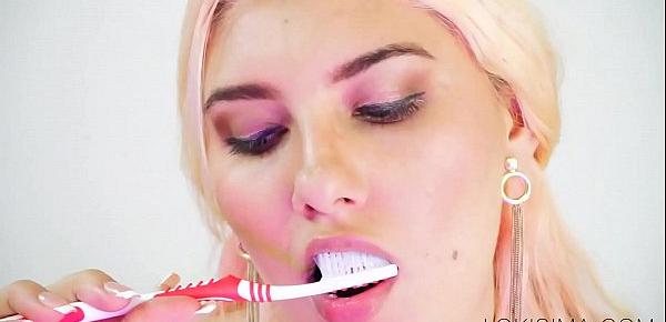  Webcam Model Brushes Her Teeth Naked